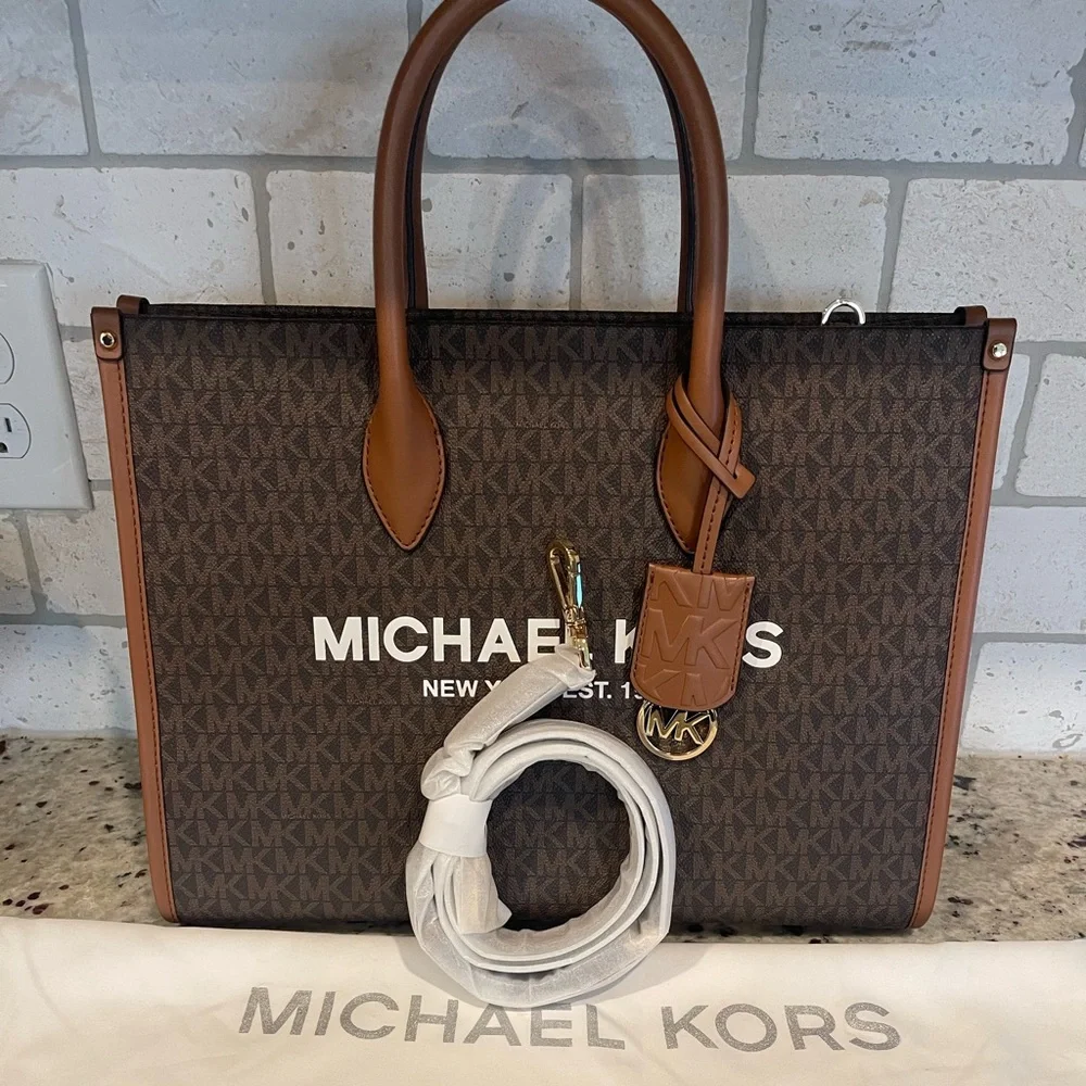 POST HOLIDAY SALE! 🔥MICHAEL KORS MIRELLA TOTE! - Picture 3 of 10